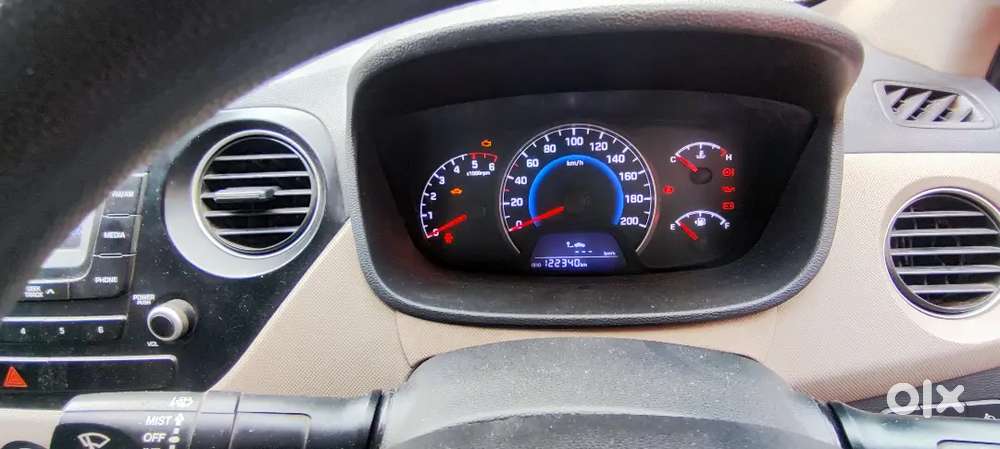 Hyundai Grand I10 2015 Diesel  2nd Owner  Well Maintained