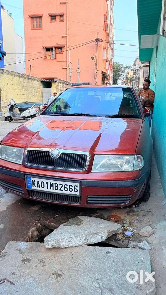 Skoda Octavia 2003 Petrol 100000 Km Driven