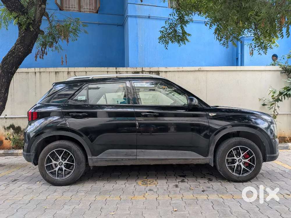 Hyundai Venue E Plus Petrol 2025