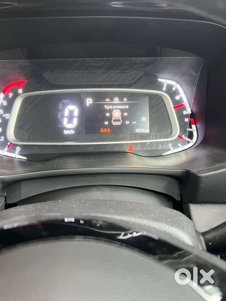 Kia Sonet Petrol 2025