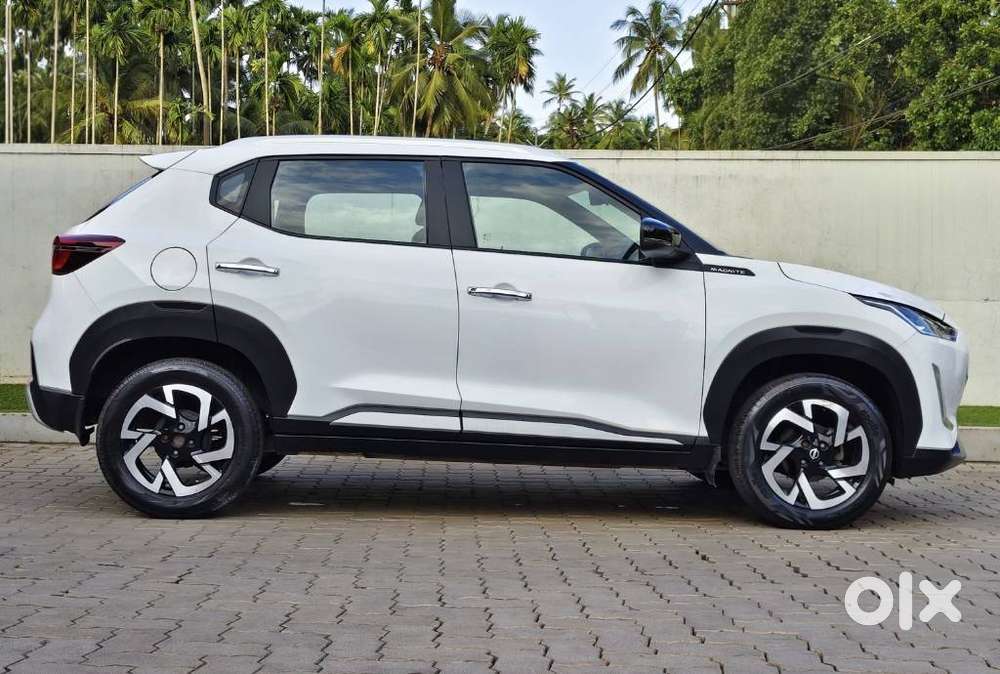 Nissan Magnite 1.0 Xv Turbo Cvt, 2022, Petrol