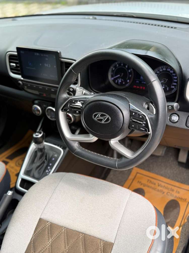 Hyundai Venue 1.0 Sx (o) Turbo Dual Tone, 2022, Petrol