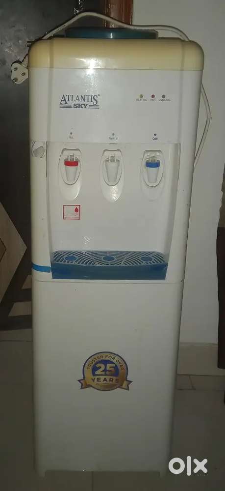 Atlantis sky floor standing water dispenser.
