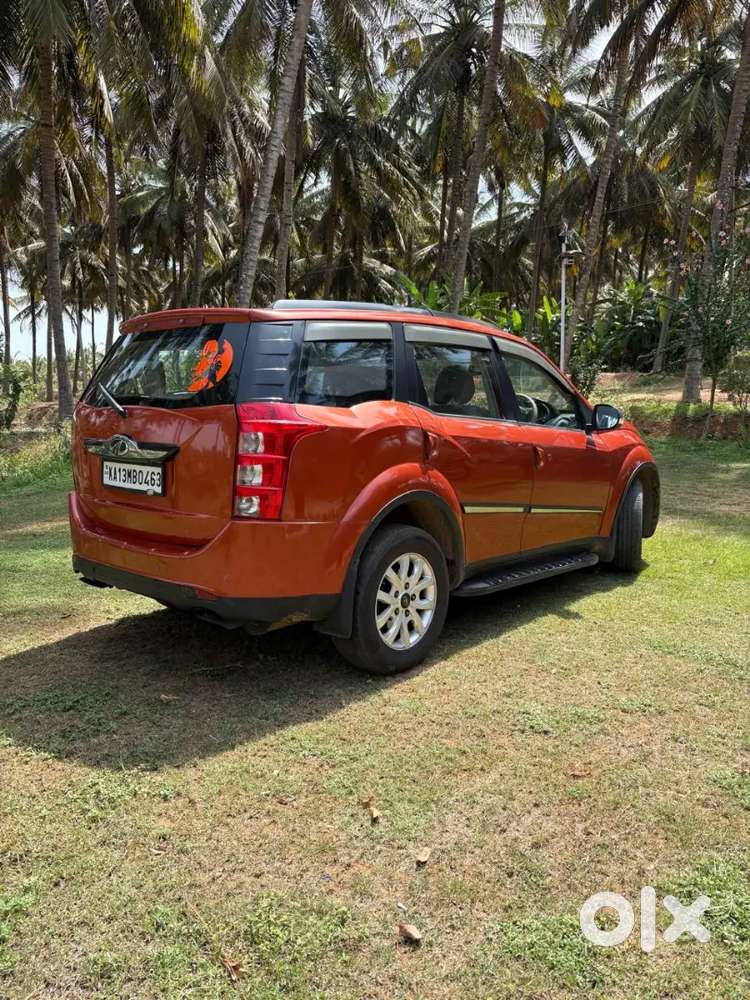 Xuv 500 W10 (top Model With Sunroof) Well Maintained