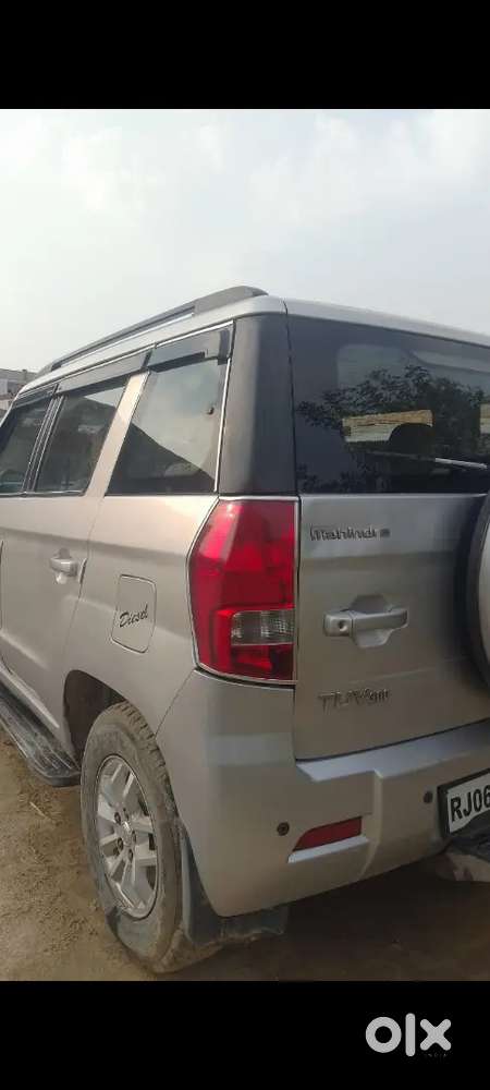 Mahindra Tuv 300 T8