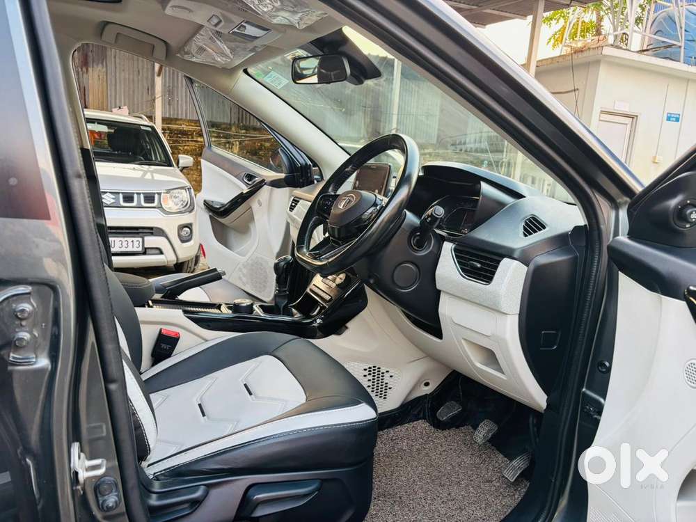 Tata Nexon 1.5 Revotorq Xz Plus Hs Dual Tone, 2022, Petrol