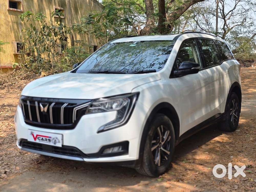 Mahindra Xuv700 2.0 Ax 5 Petrol Mt Str, 2022, Petrol