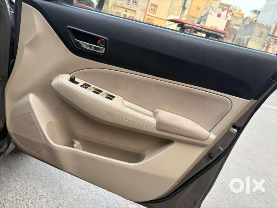 Maruti Suzuki Dzire 1.2 Vxi Amt, 2018