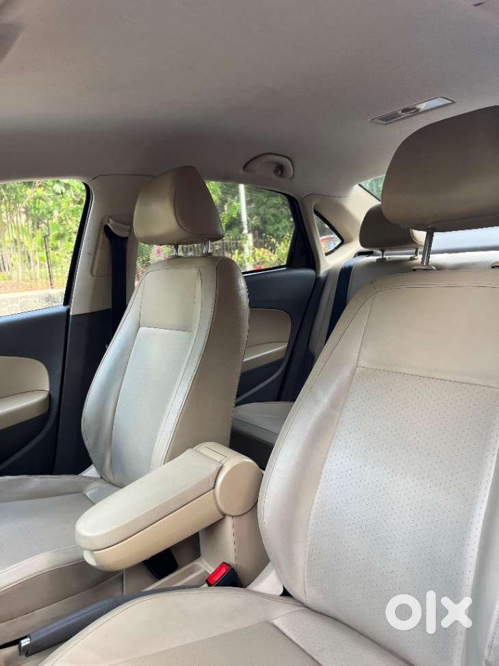Volkswagen Vento 1.6 Highline, 2016, Petrol