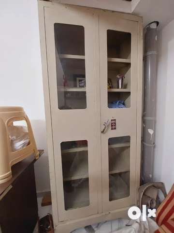 Iron store wardrobe olx