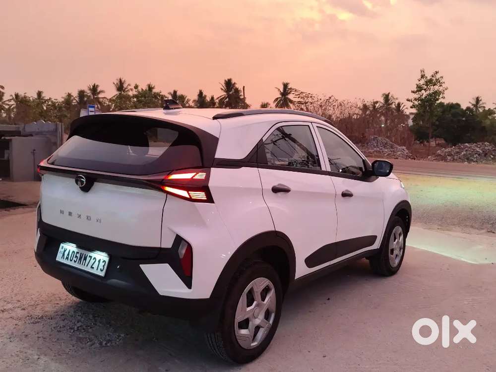 Tata Nexon 2025 Petrol 20500 Km Driven