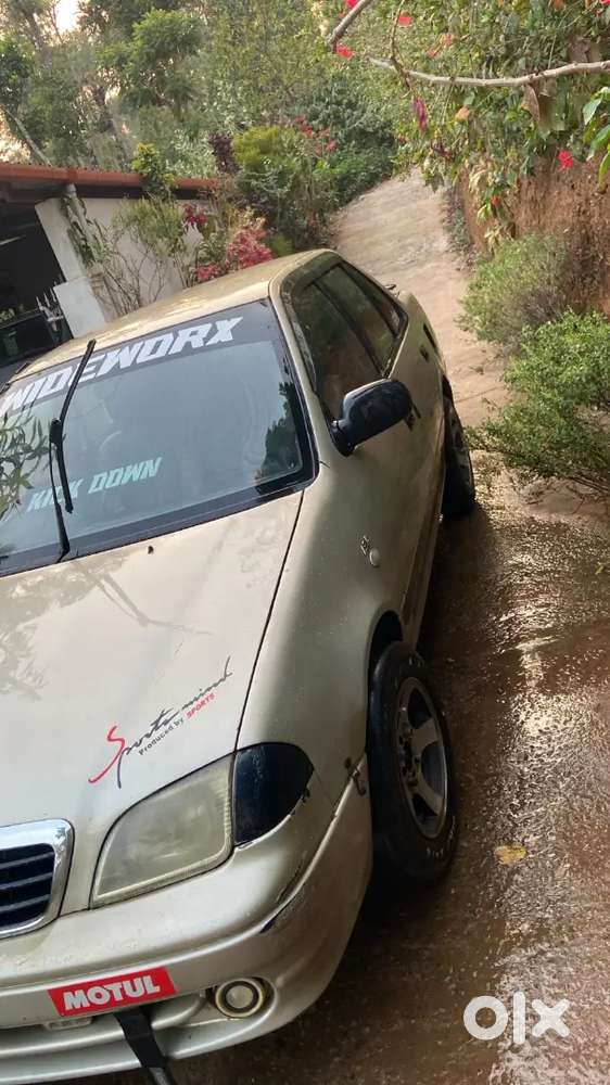 Maruti Suzuki Esteem 2005