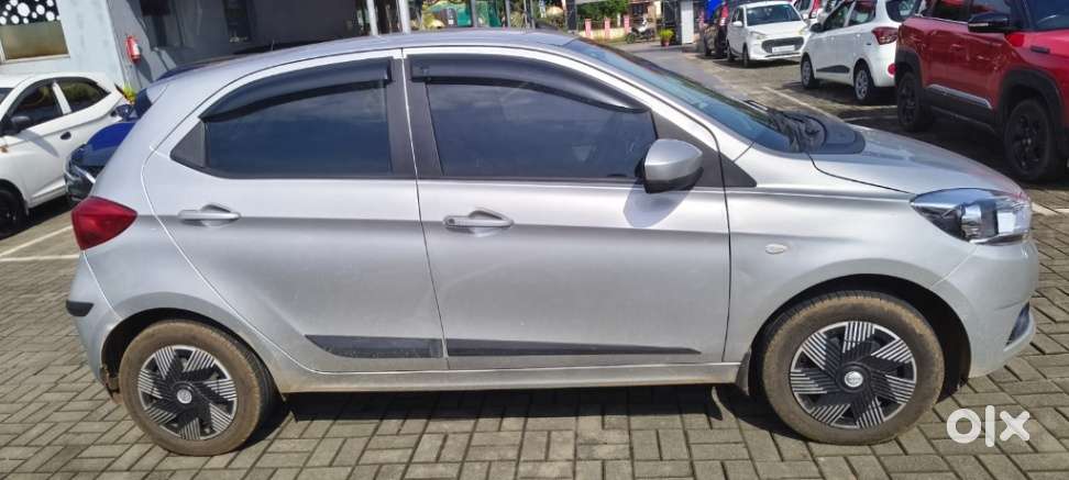 Tata Tiago 1.2 Revotron Xt, 2016, Petrol