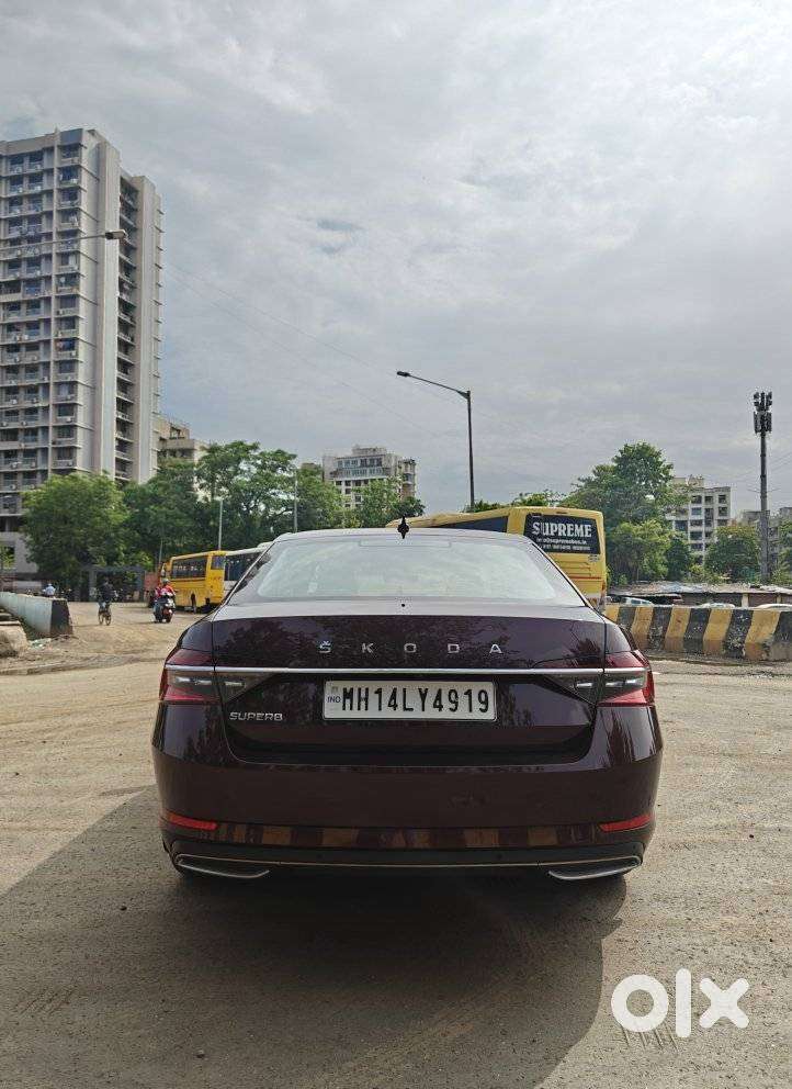 Skoda Superb 2.0 Tsi At L&k, 2024, Petrol