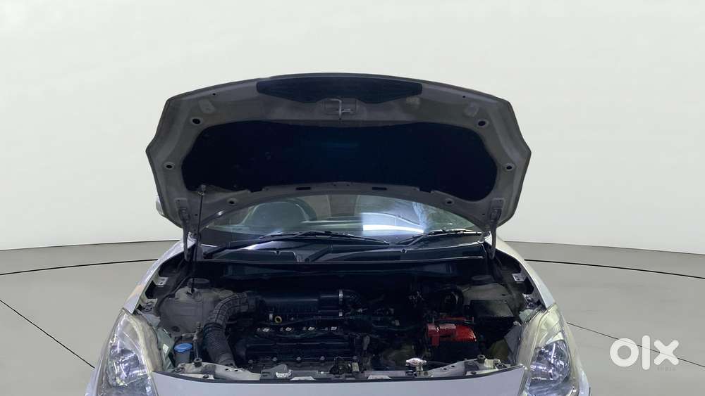 Maruti Suzuki Swift Dzire Amt Vxi, 2018, Petrol