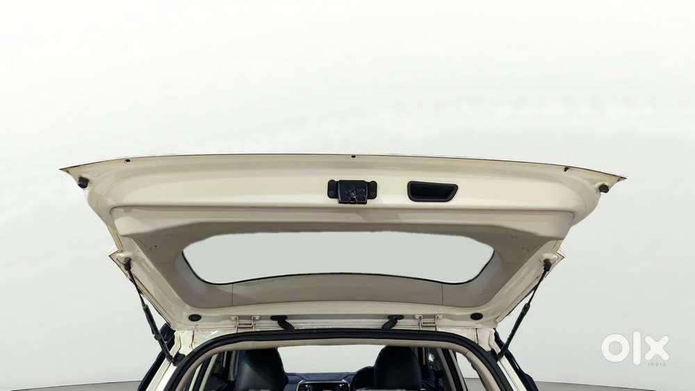 Mahindra Xuv300 W8 Option, 2020, Petrol