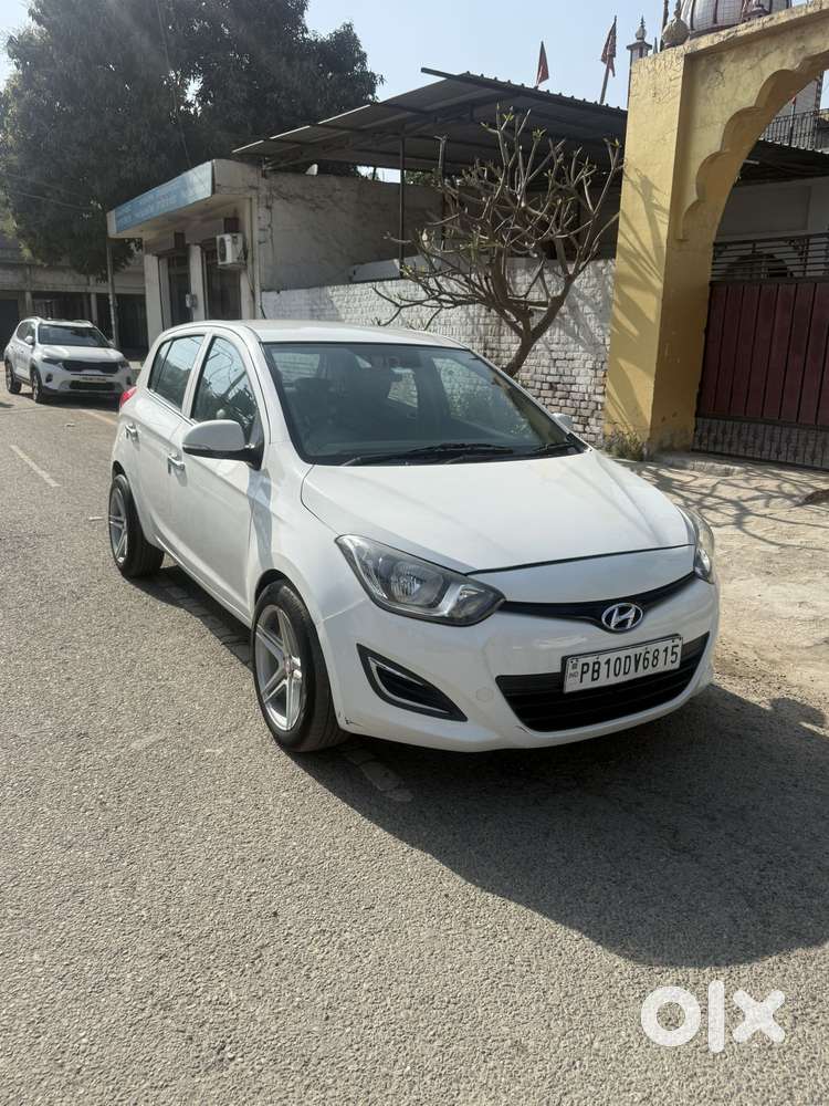 Hyundai I20 Sportz 1.2 Bs-iv, 2012, Diesel