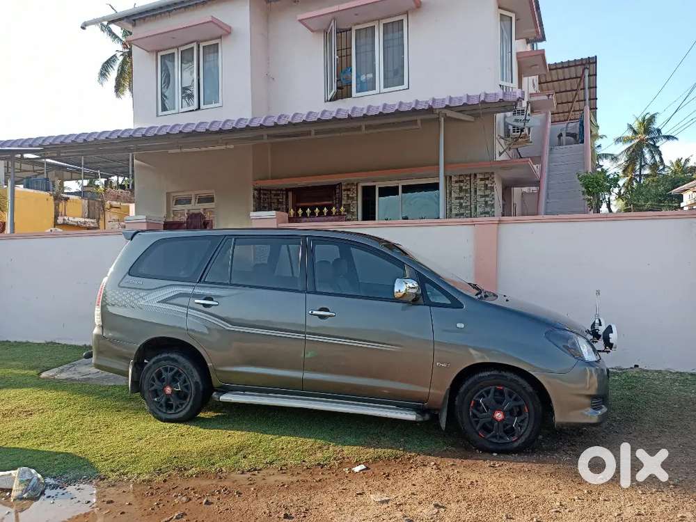 Toyota Innova 2010 Diesel 180000 Km Driven
