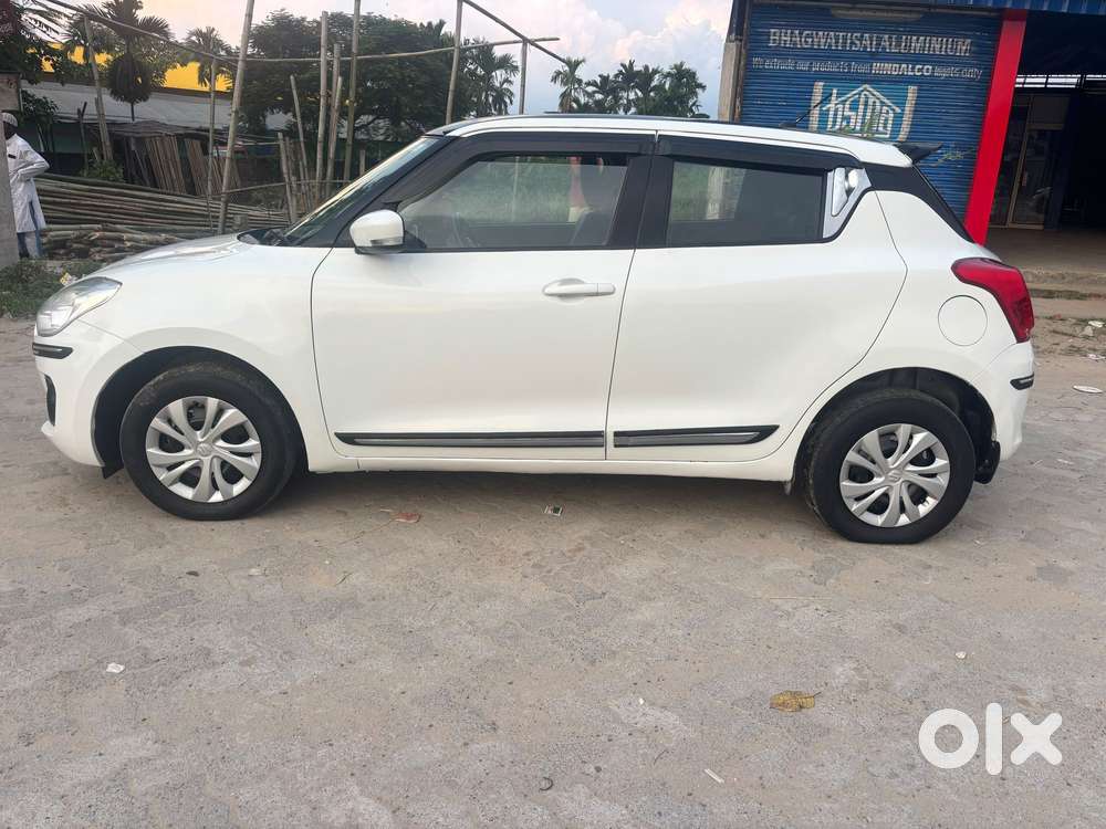 Maruti Suzuki Swift Vxi + Manual, 2018, Petrol