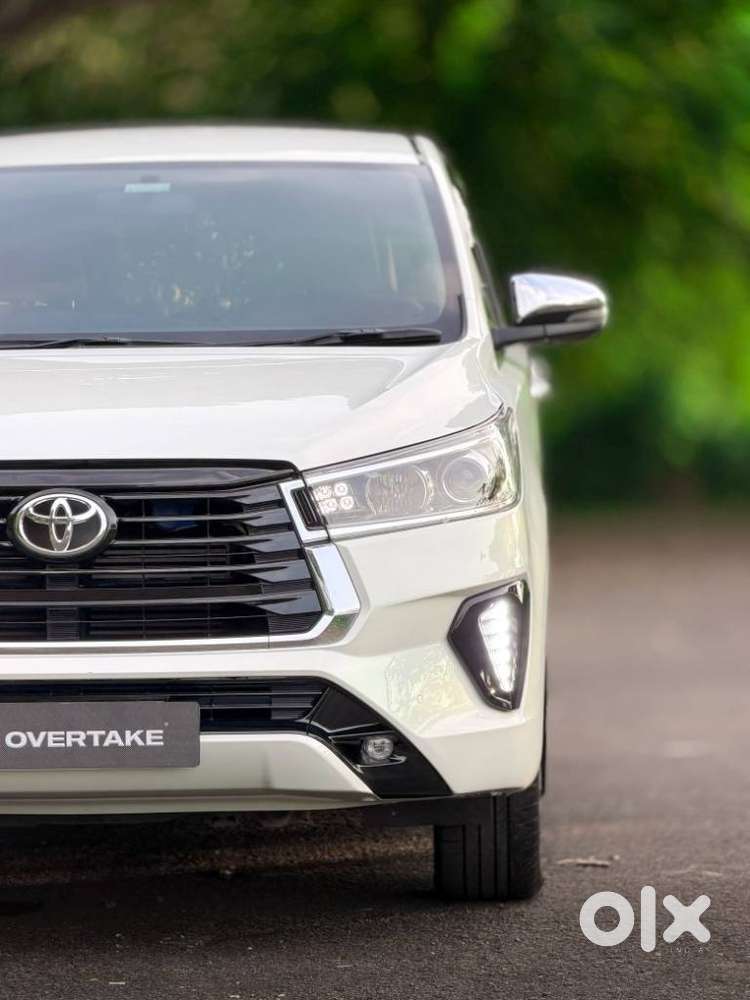 Toyota Innova Crysta [2020-ongoing] 2.4 Zx 7 Str, 2022, Diesel