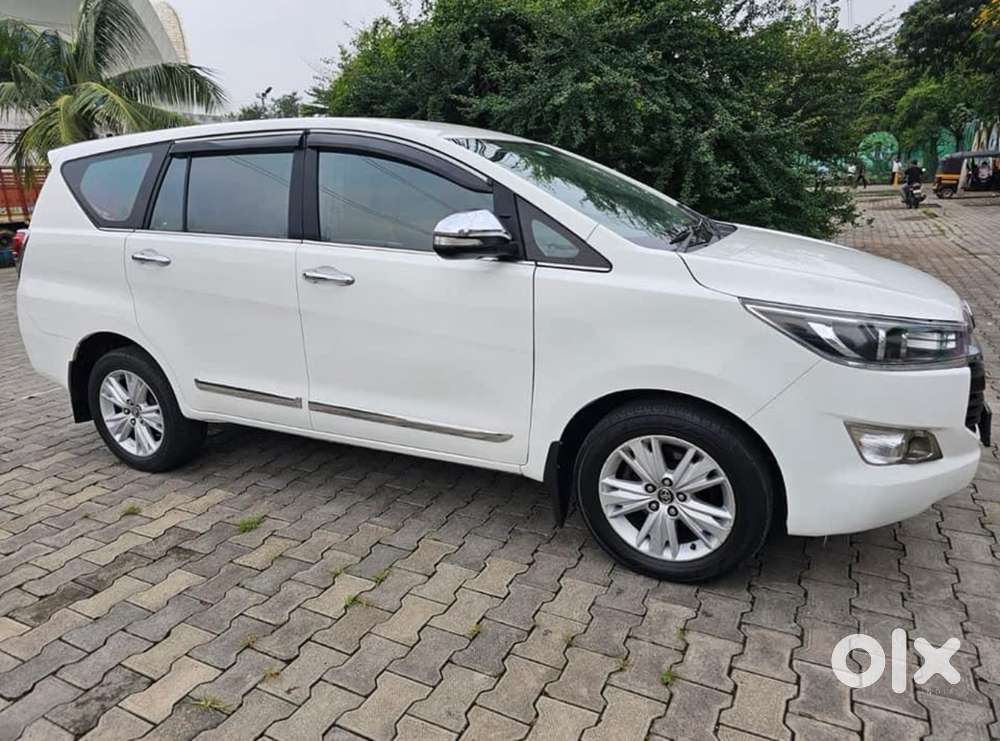 Toyota Innova Crysta Diesel 2016