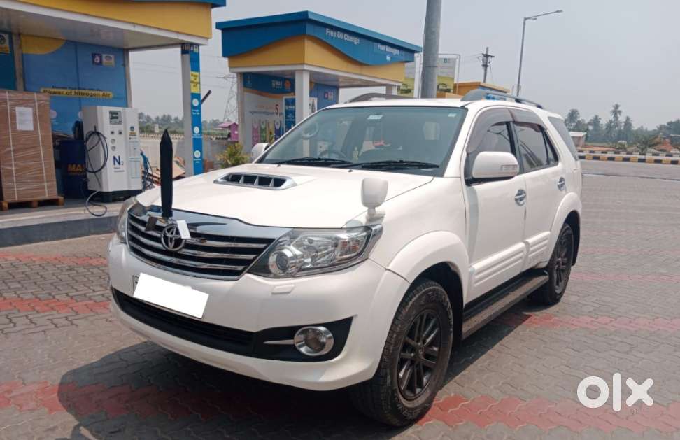 Toyota Fortuner 4x2 Manual, 2015, Diesel