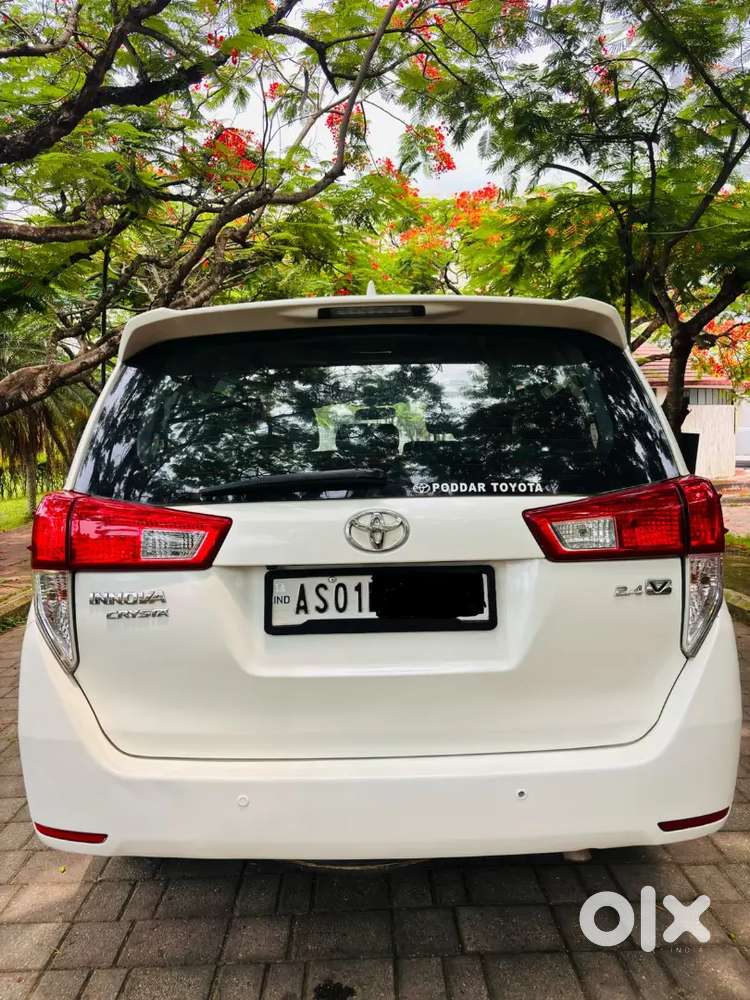 Toyota Innova Crysta 2016 Diesel 130000 Km Driven