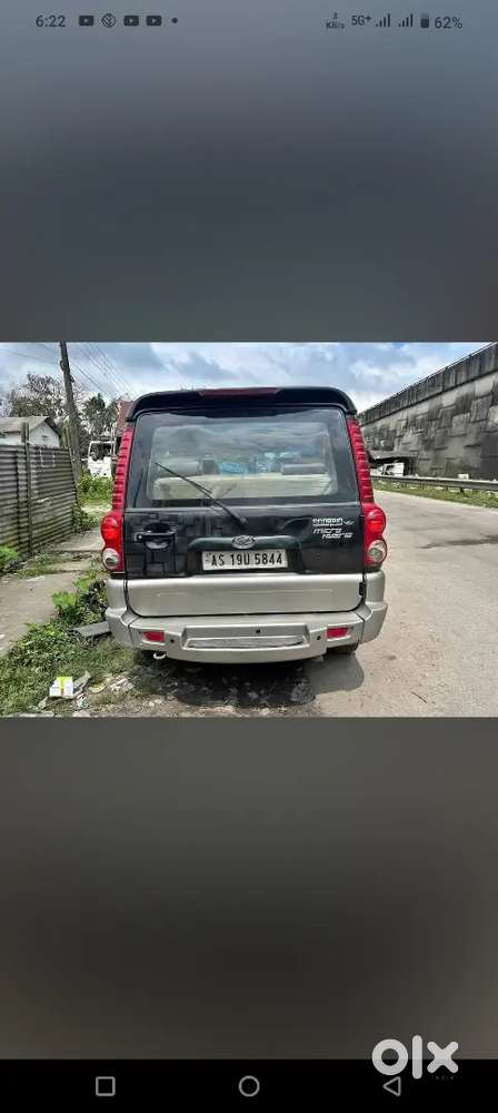 Mahindra Renault Logan 2012 Car