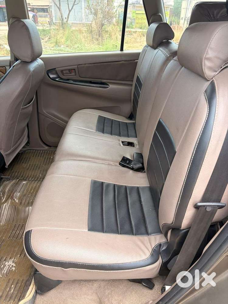 Toyota Innova 2015 Diesel Well Maintained