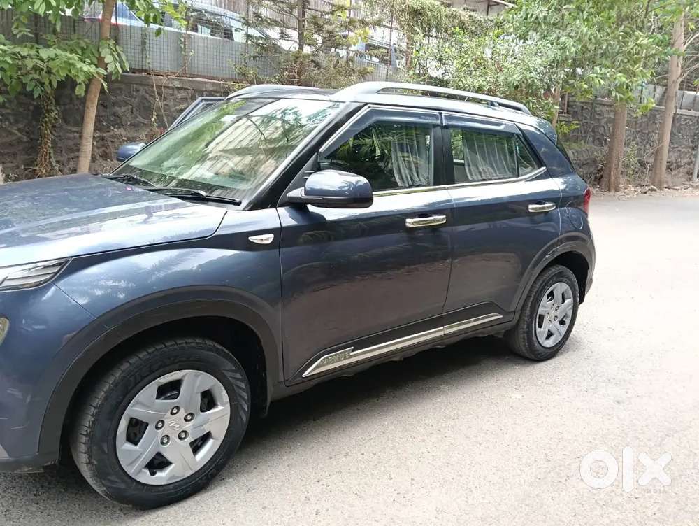 Hyundai Venue 2022 Petrol 68000 Km Driven
