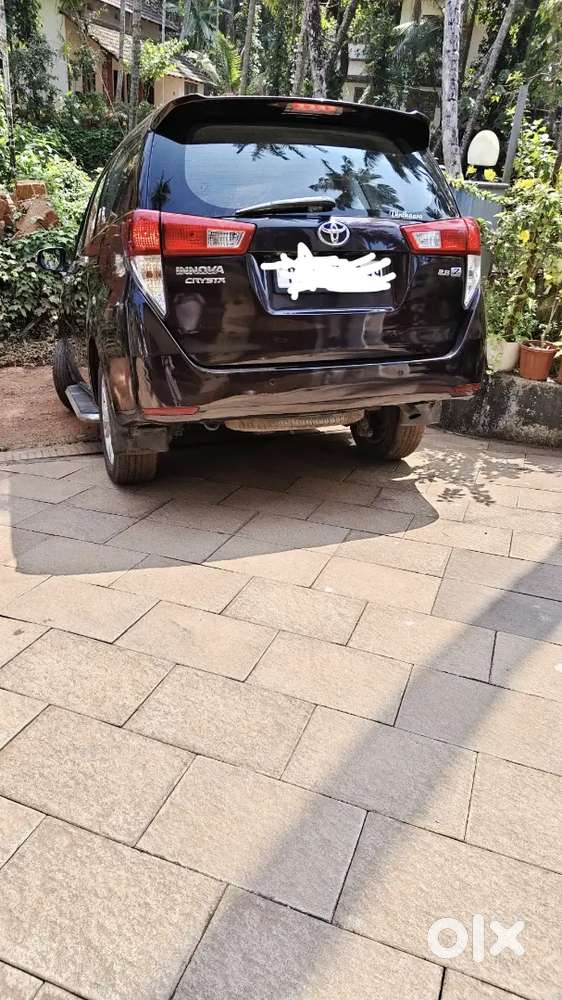 Toyota Innova Crysta 2016 Diesel 190000 Km Driven