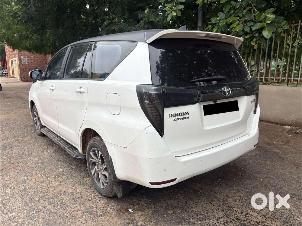 Toyota Innova Crysta 2.4 G Mt 8s, 2024, Diesel