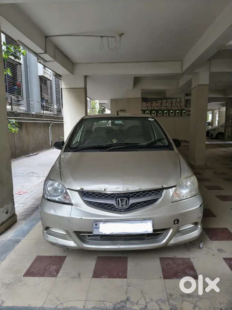 Well-maintained Honda City Zx 2006 Manual  Gj-06 Passing