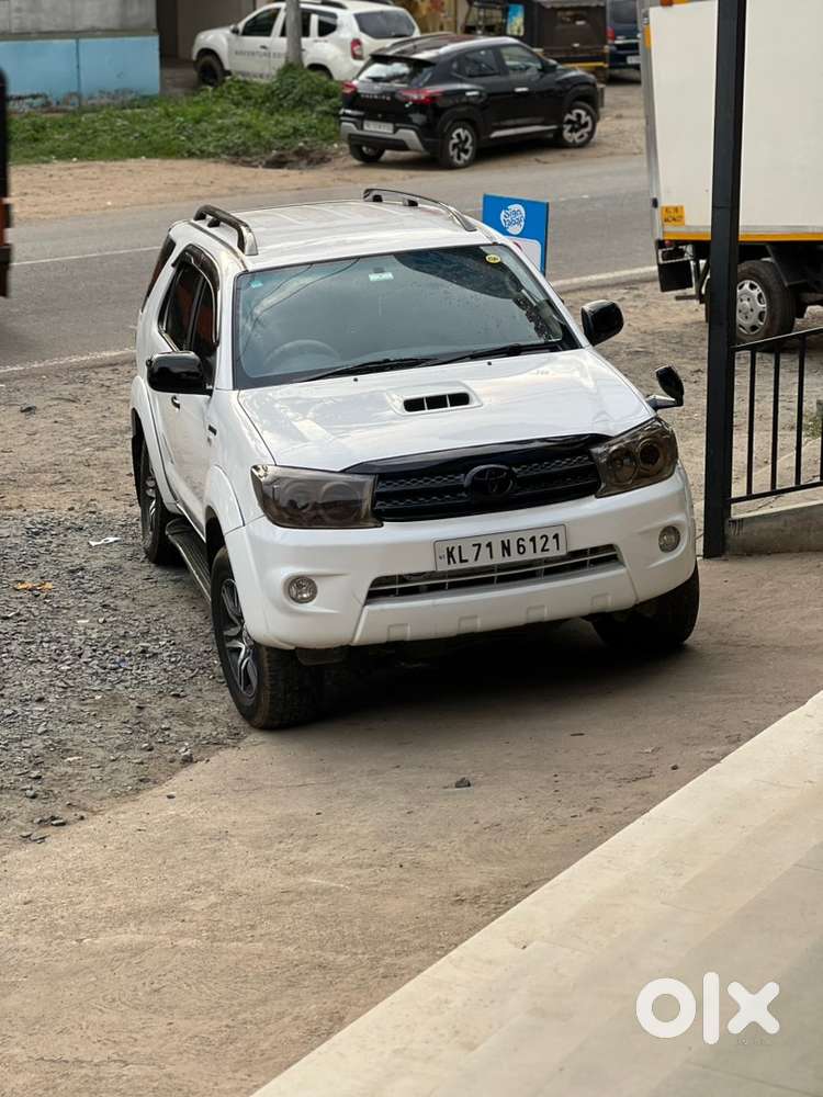 Toyota Fortuner Diesel Manual 2010