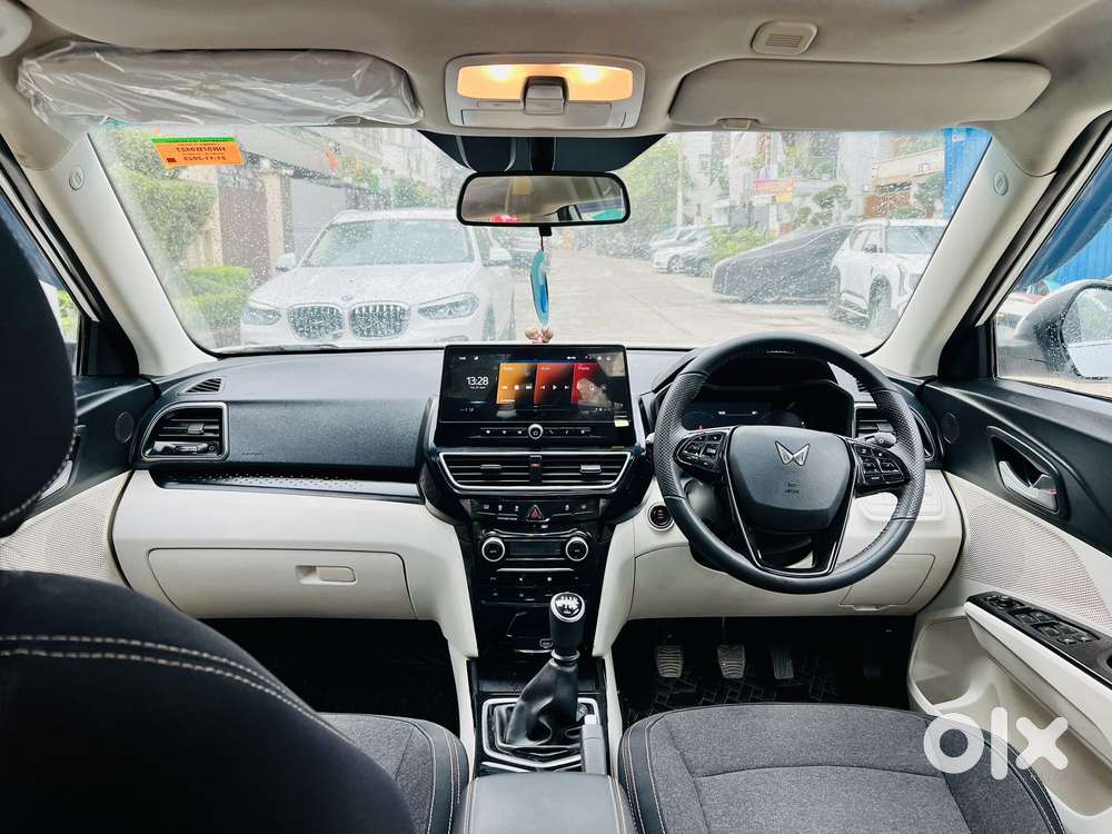 Mahindra Xuv 3xo Ax5 Ds Mt, 2025, Diesel