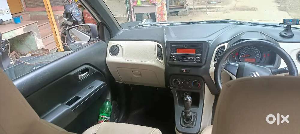 Mujhe Kar Bahut Acchi Lagti Hai Wagonr
