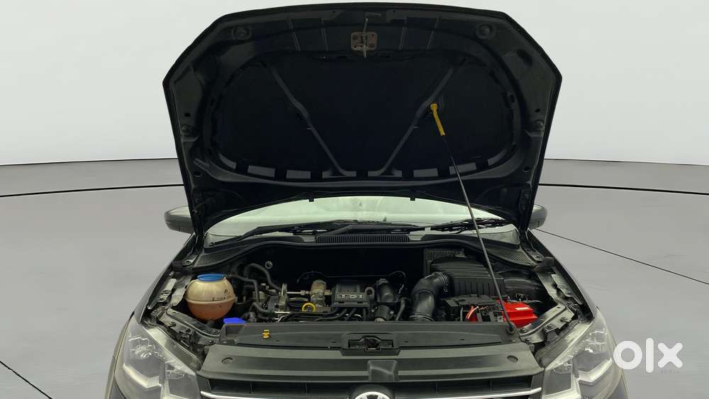Volkswagen Vento 1.2 Tsi Highline Plus At, 2017, Petrol
