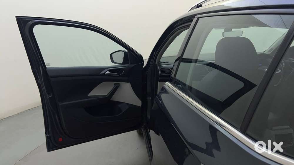 Volkswagen Taigun Topline 1.0 Tsi At (electric Seats), 2023, Petrol