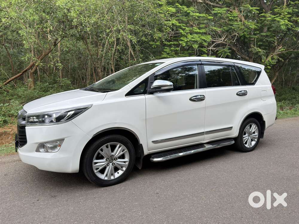 Toyota Innova Crysta 2.8 Zx At, 2016, Diesel
