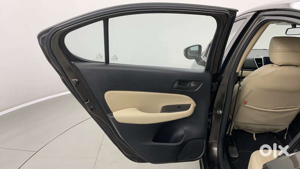 Honda City I-vtec V, 2023, Petrol