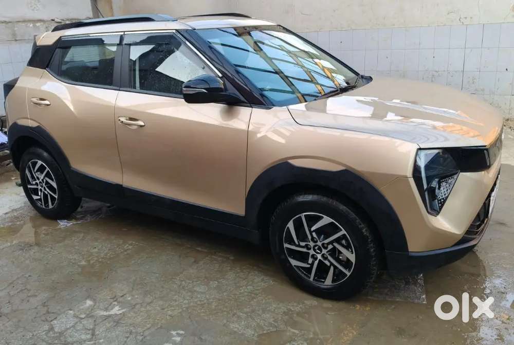 Mahindra Xuv 3xo 2025 Petrol 3290 Km Driven