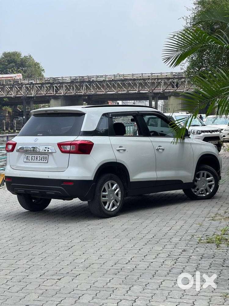 Maruti Suzuki Brezza 1.5 Vxi Smart Hybrid, 2021, Petrol