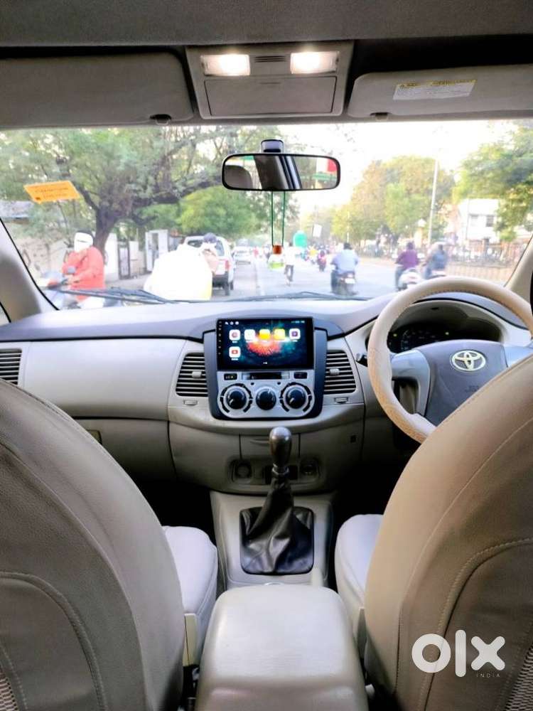 Toyota Innova 2.5 G (diesel) 8 Seater Bs Iv, 2013, Diesel