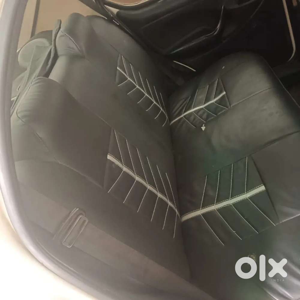 M Car Sale Kr Rha Hu