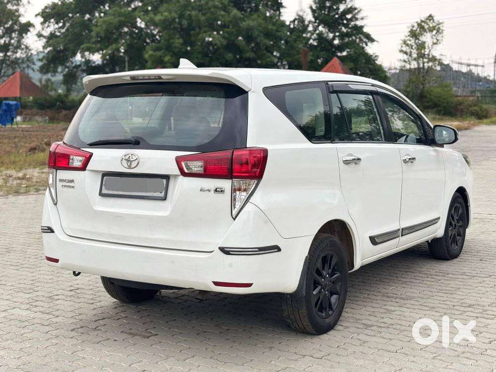 Toyota Innova Crysta 2.4 G Mt, 2019, Diesel