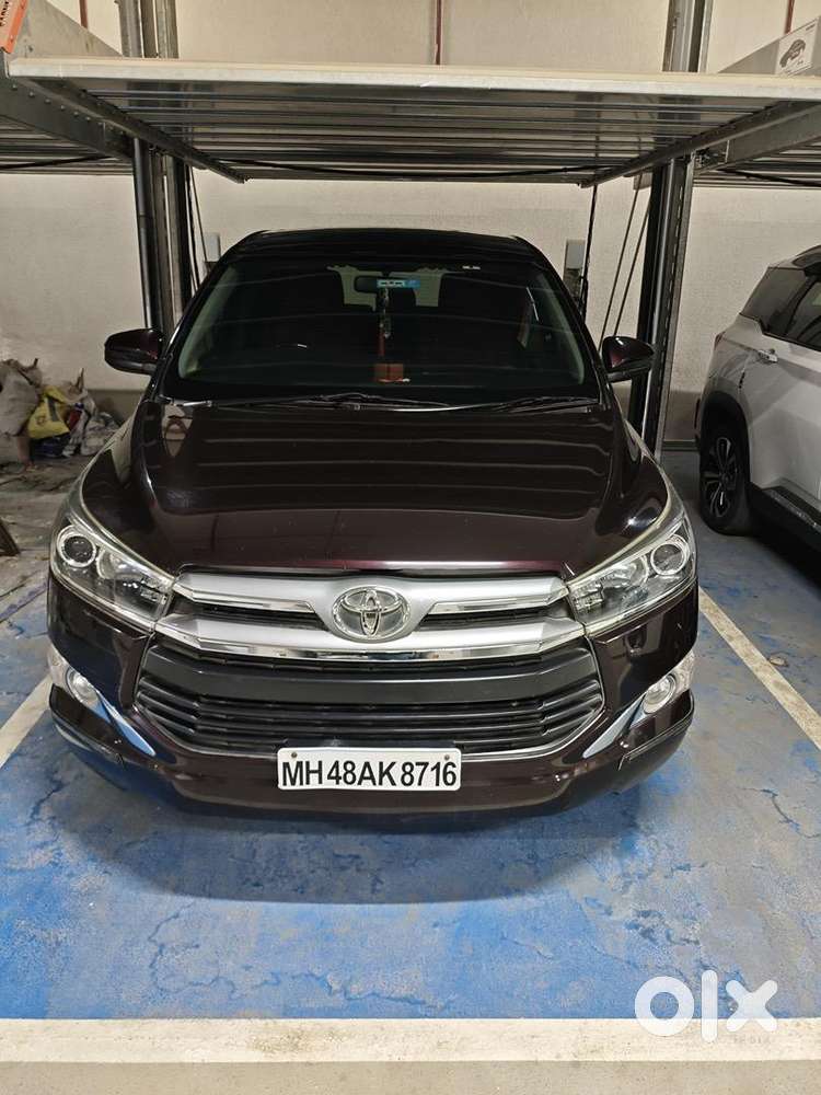 Innova Crysta 2.4 V , Manual
