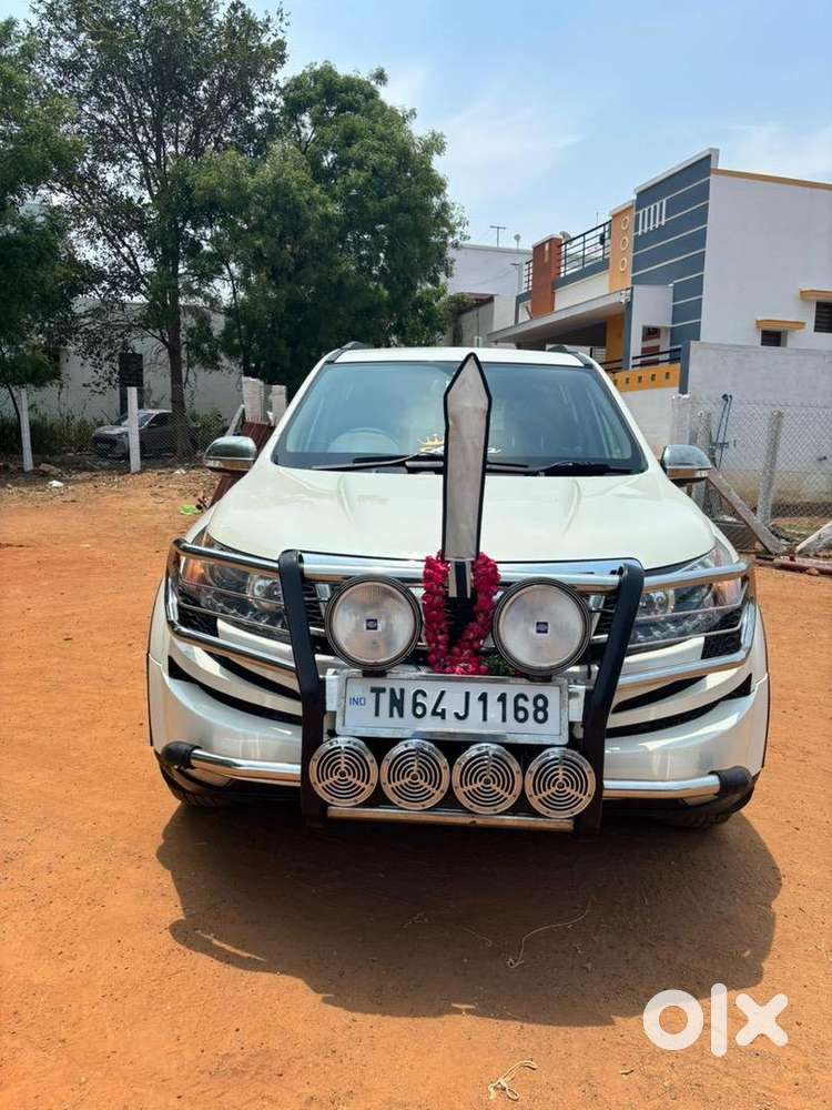 Only Company Service Recently Full Body Repainted On Mahindra Showroom