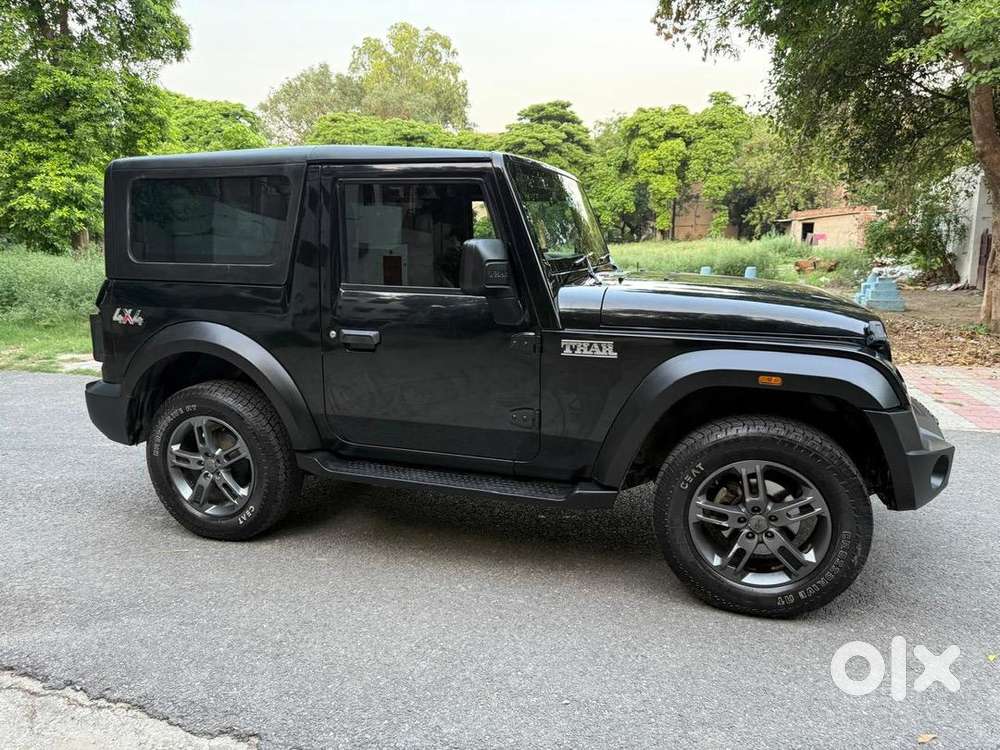 Mahindra Automatic Petrol 2022 Car