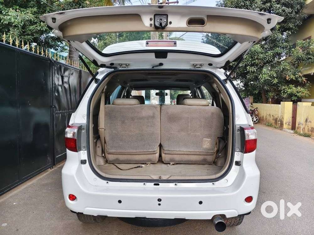 Toyota Fortuner 3.0 4x4 Manual, 2011, Diesel