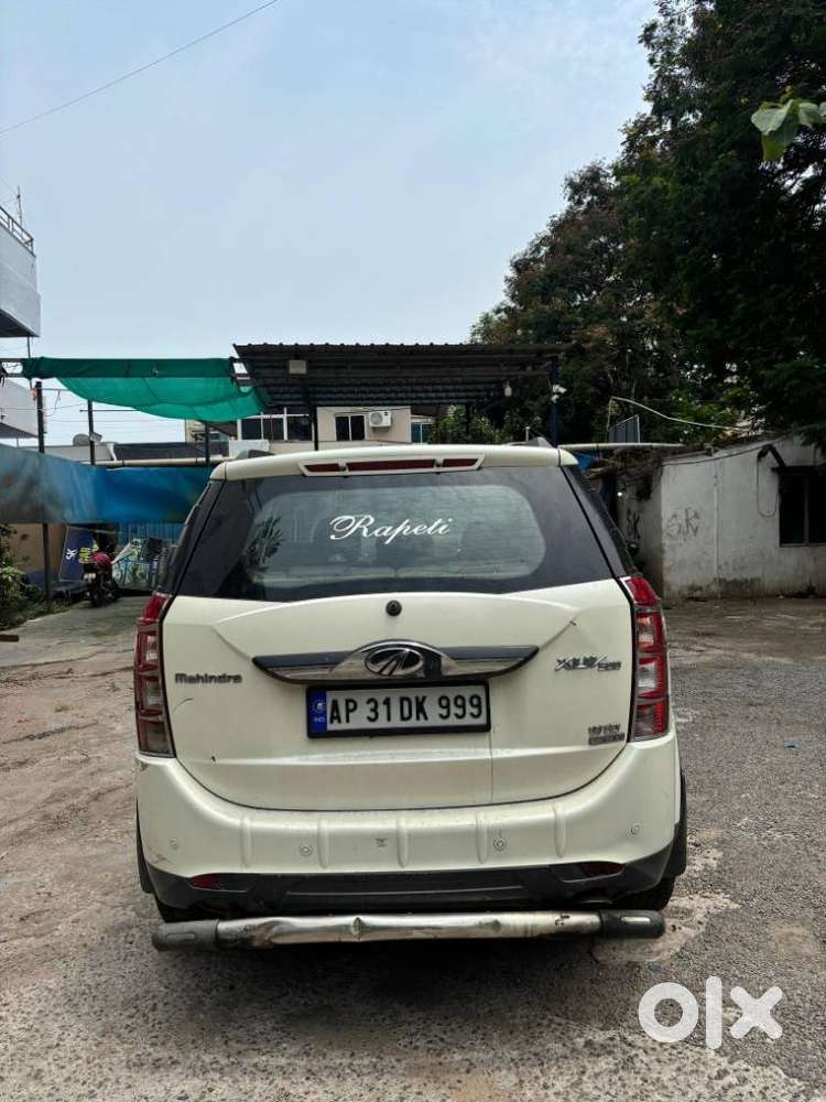 Mahindra Xuv500, 2016